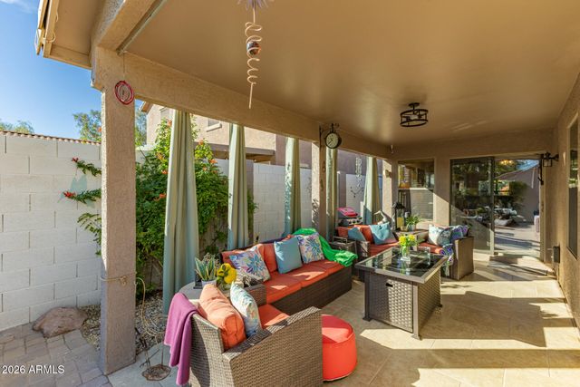 157 W SADDLE Way, San Tan Valley, AZ 85143