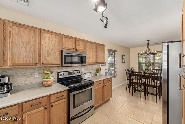 157 W SADDLE Way, San Tan Valley, AZ 85143