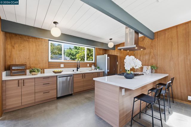 3998 Salem St, Concord, CA 94521
