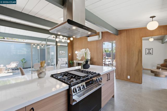 3998 Salem St, Concord, CA 94521