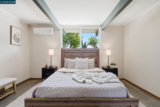 3998 Salem St, Concord, CA 94521