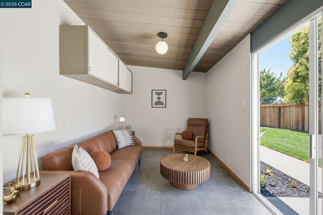 3998 Salem St, Concord, CA 94521