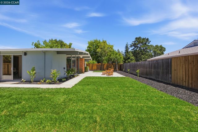 3998 Salem St, Concord, CA 94521