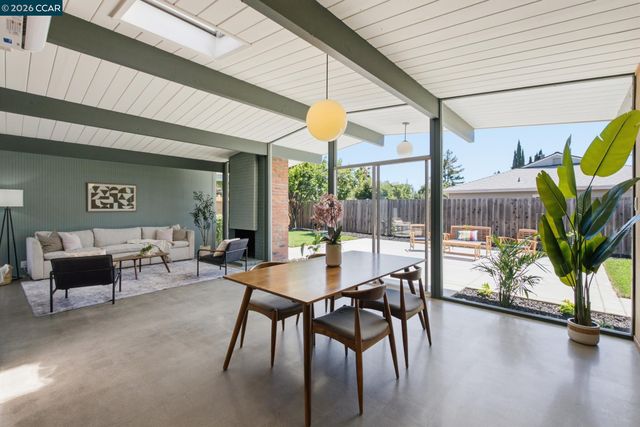 3998 Salem St, Concord, CA 94521