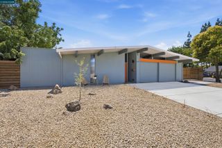 3998 Salem St, Concord, CA 94521
