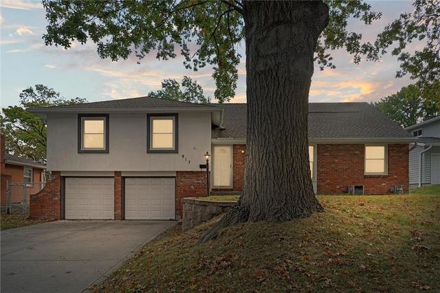 917 S 53rd Terrace, Kansas City, KS 66106