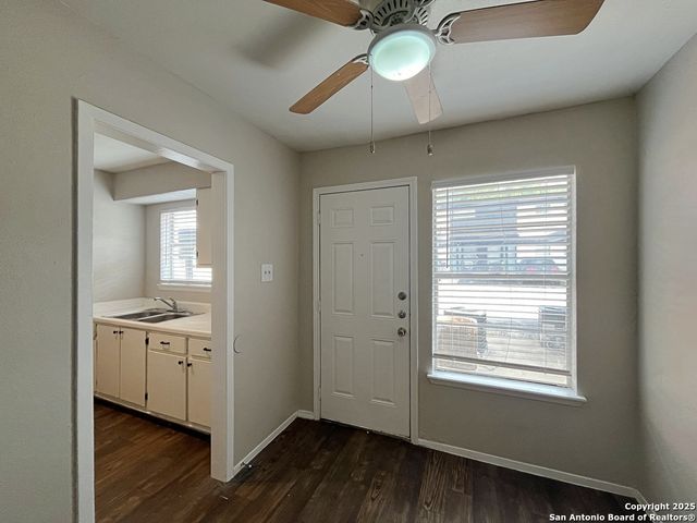 2802 Lasses Blvd Apt 30, San Antonio, TX 78223