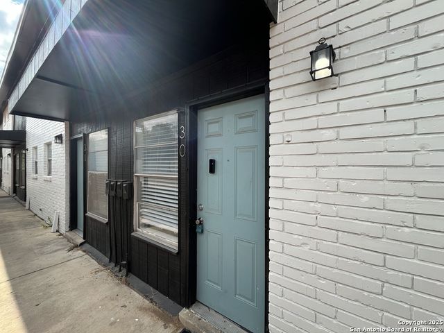 2802 Lasses Blvd Apt 30, San Antonio, TX 78223