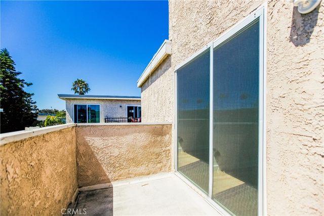 16721 Dolores D, Huntington Beach, CA 92649