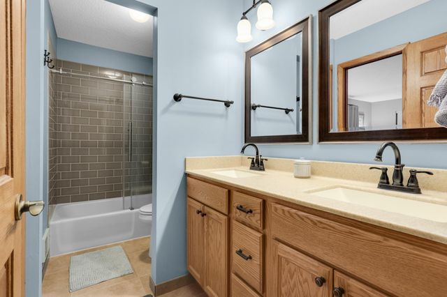 3159 Quarry Court, Eagan, MN 55121