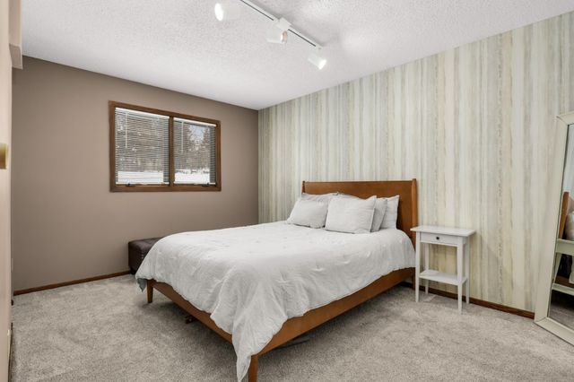 3159 Quarry Court, Eagan, MN 55121