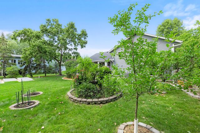 5749 W 141st Street, Savage, MN 55378