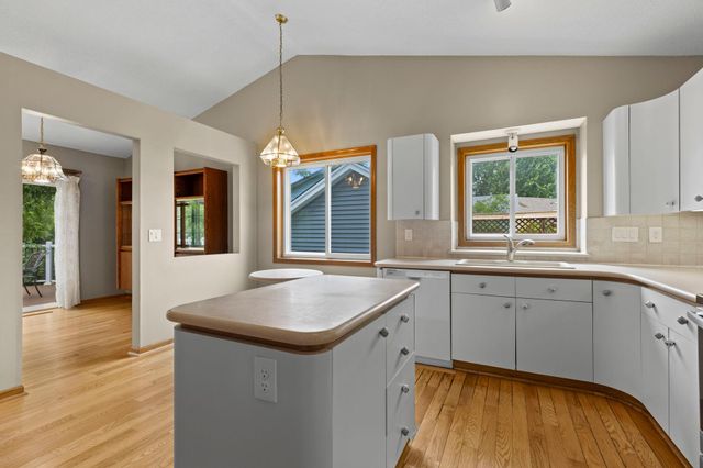 5749 W 141st Street, Savage, MN 55378