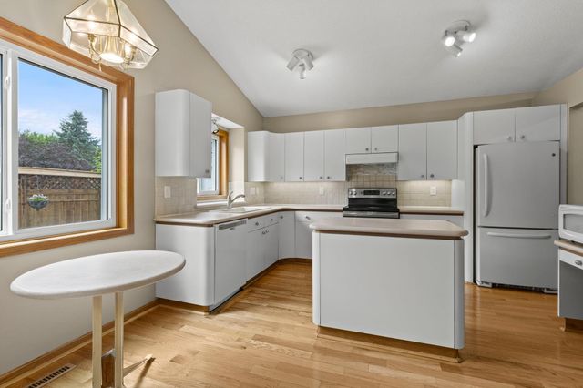 5749 W 141st Street, Savage, MN 55378