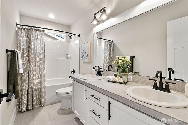 14221 SE 284th Place, Kent, WA 98042