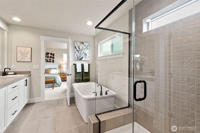 14221 SE 284th Place, Kent, WA 98042