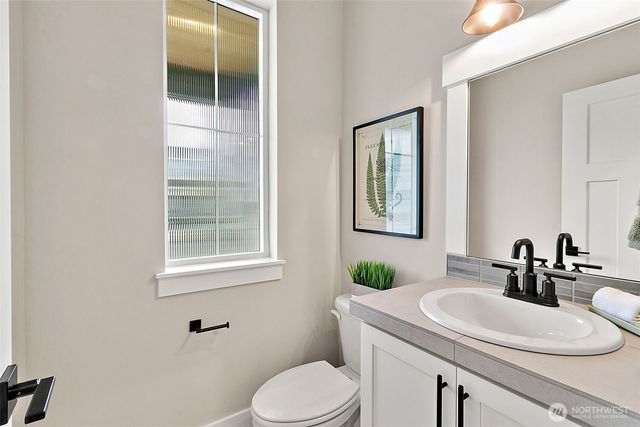 14221 SE 284th Place, Kent, WA 98042
