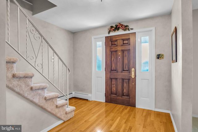 4 BANBURY RD, Hummelstown, PA 17036