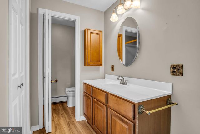 4 BANBURY RD, Hummelstown, PA 17036