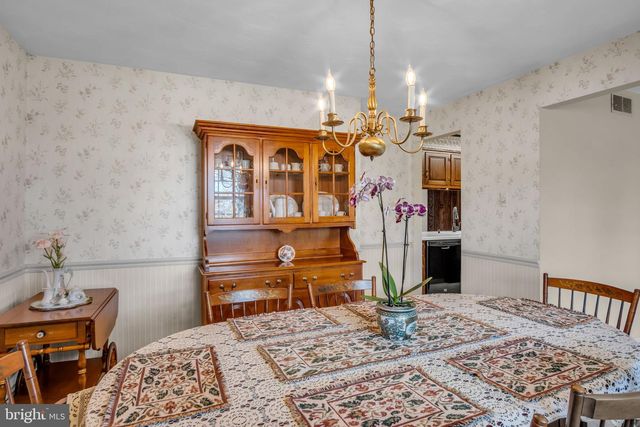 4 BANBURY RD, Hummelstown, PA 17036