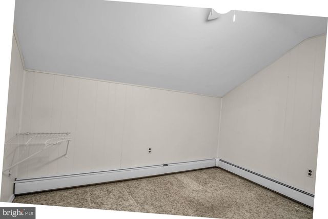 4 BANBURY RD, Hummelstown, PA 17036