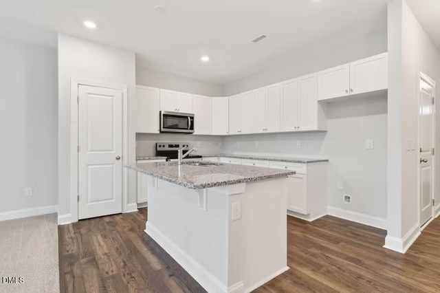 572 Barrington Row Avenue, Zebulon, NC 27597