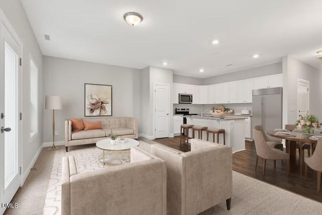 572 Barrington Row Avenue, Zebulon, NC 27597