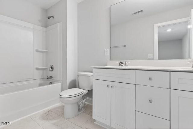 572 Barrington Row Avenue, Zebulon, NC 27597