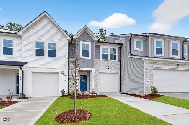 572 Barrington Row Avenue, Zebulon, NC 27597