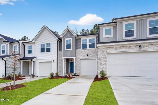 572 Barrington Row Avenue, Zebulon, NC 27597