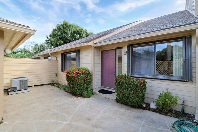 6179 SE Georgetown Place, Hobe Sound, FL 33455