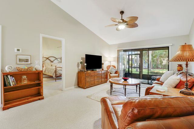 6179 SE Georgetown Place, Hobe Sound, FL 33455