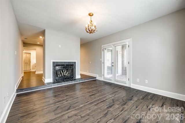 2220 Roswell Avenue, Charlotte, NC 28207