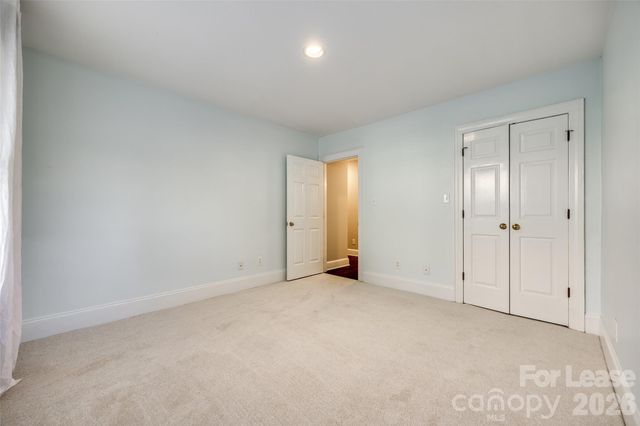 2220 Roswell Avenue, Charlotte, NC 28207