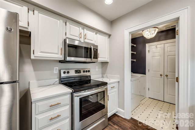 2220 Roswell Avenue, Charlotte, NC 28207