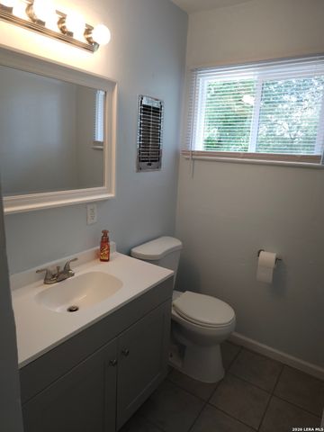 5619 Stonybrook Dr, San Antonio, TX 78242