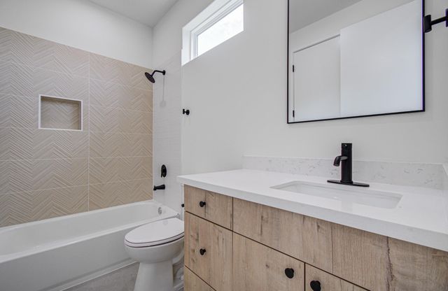 1308 Tarley Street A, Houston, TX 77009