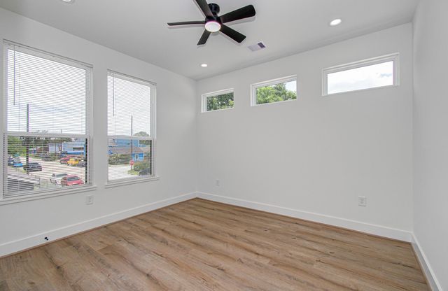 1308 Tarley Street A, Houston, TX 77009