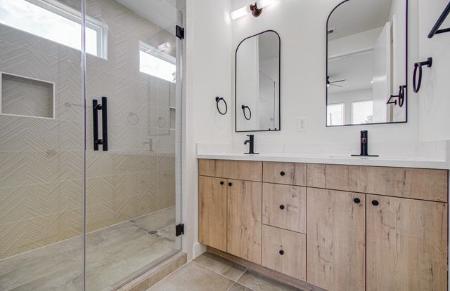 1308 Tarley Street A, Houston, TX 77009
