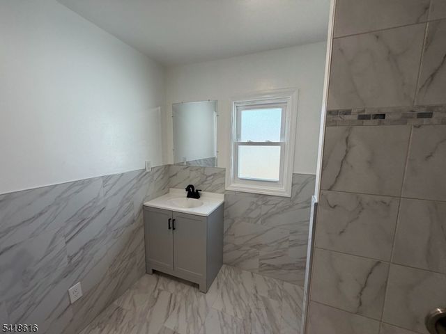 1127 Earle Pl, Plainfield City, NJ 07062