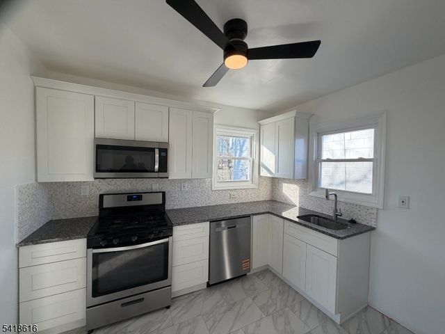 1127 Earle Pl, Plainfield City, NJ 07062