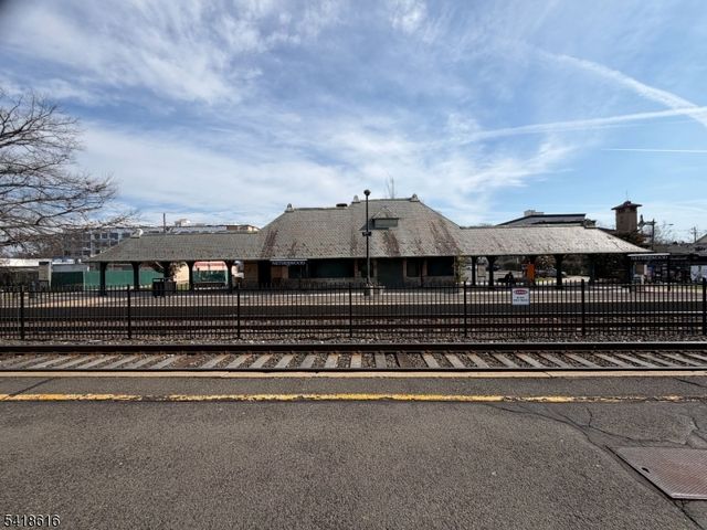 1127 Earle Pl, Plainfield City, NJ 07062