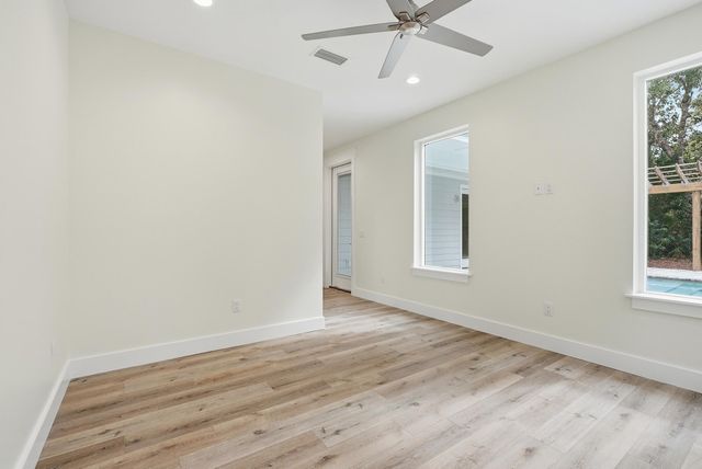 465 Seacrest Drive, Seacrest, FL 32461