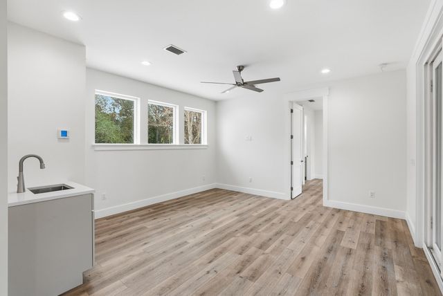 465 Seacrest Drive, Seacrest, FL 32461