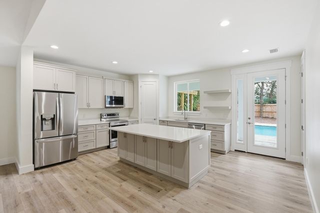 465 Seacrest Drive, Seacrest, FL 32461