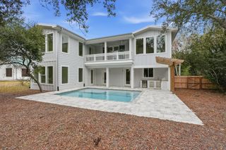 465 Seacrest Drive, Seacrest, FL 32461