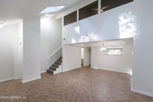 7265 OAKWOOD Drive, Jacksonville, FL 32211