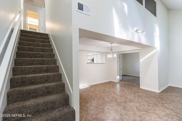 7265 OAKWOOD Drive, Jacksonville, FL 32211