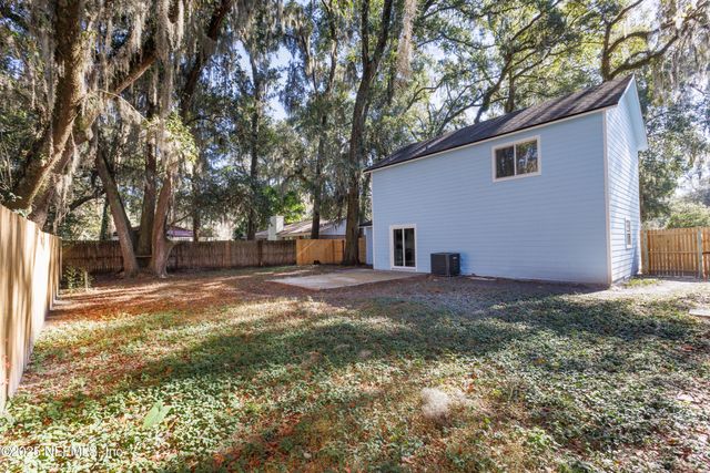 7265 OAKWOOD Drive, Jacksonville, FL 32211