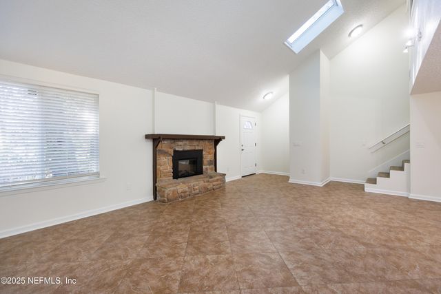 7265 OAKWOOD Drive, Jacksonville, FL 32211